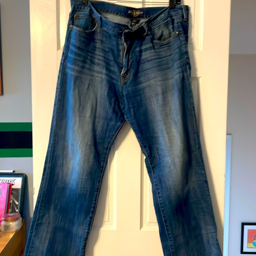 Lucky Jeans relaxed fit 38x32.
